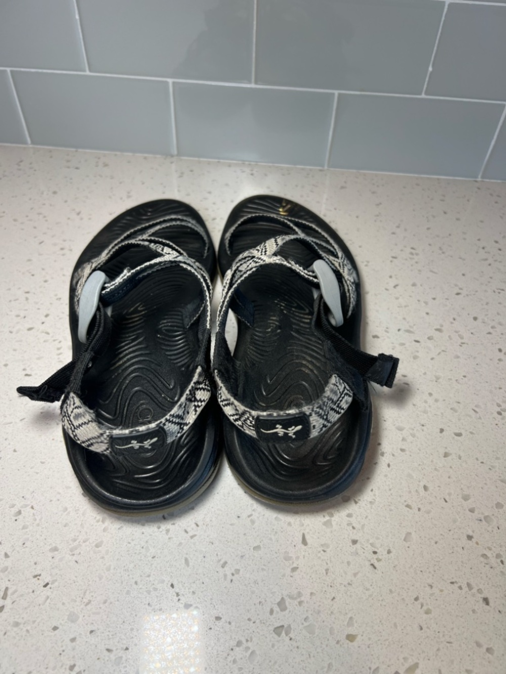 Chaco ZX/2 Cloud Dual Strap Comfort Sandals Gray Black Hiking  WORN Women's Sz 9 - Picture 5 of 16